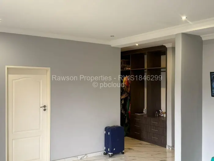 5 Bedroom House for Sale in Chinhoyi, Chinhoyi