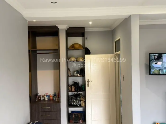 5 Bedroom House for Sale in Chinhoyi, Chinhoyi