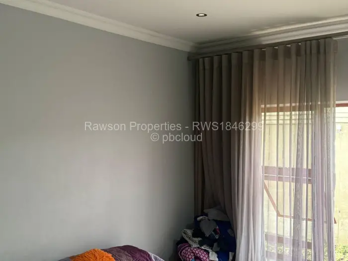 5 Bedroom House for Sale in Chinhoyi, Chinhoyi