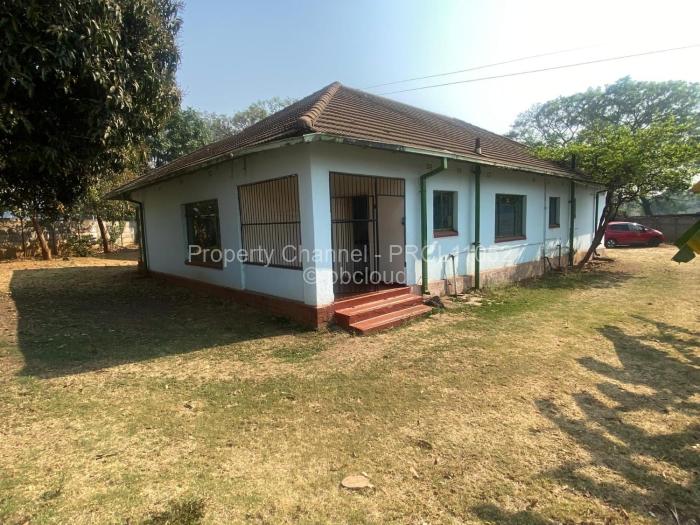 Warehouse/Industrial to Rent in Hillside, Harare