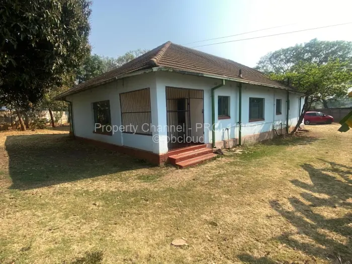 Commercial Property to Rent in Hillside, Harare