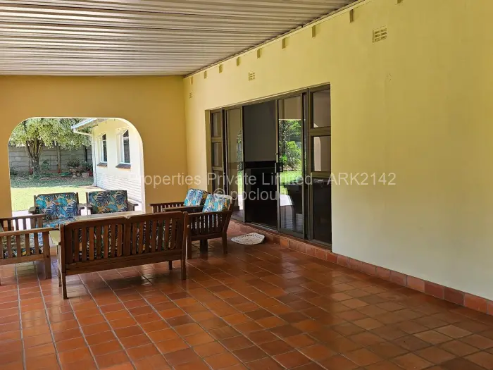 4 Bedroom House to Rent in Vainona