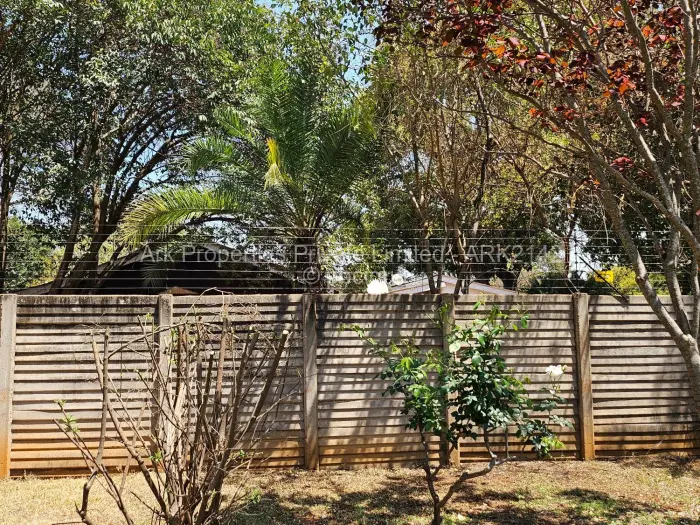 4 Bedroom House to Rent in Vainona