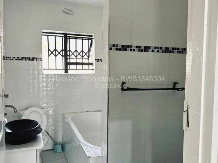 4 Bedroom House for Sale in Madokero Estates, Harare