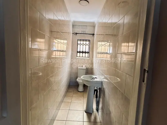 4 Bedroom House for Sale in Madokero Estates, Harare