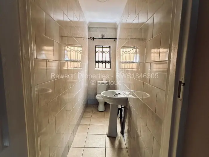 4 Bedroom House for Sale in Madokero Estates, Harare