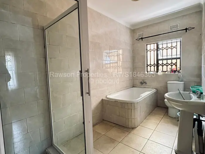 4 Bedroom House for Sale in Madokero Estates, Harare