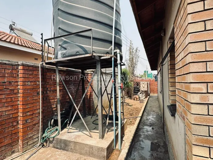 4 Bedroom House for Sale in Madokero Estates, Harare