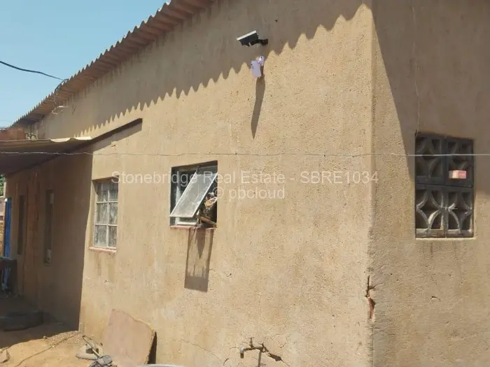 3 Bedroom House for Sale in Nkulumane, Bulawayo
