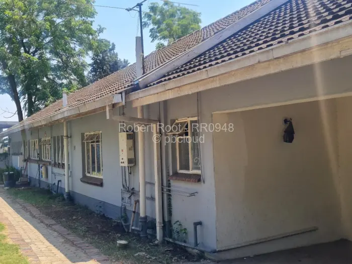 4 Bedroom House for Sale in Alexandra Park, Harare