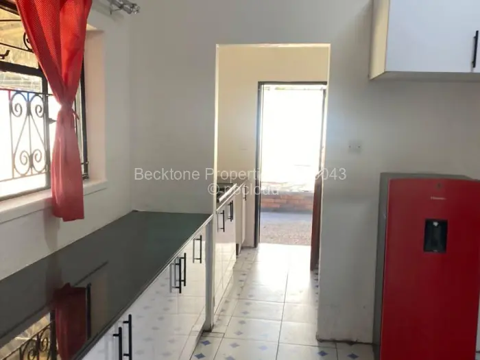 4 Bedroom House for Sale in Morningside Byo, Bulawayo