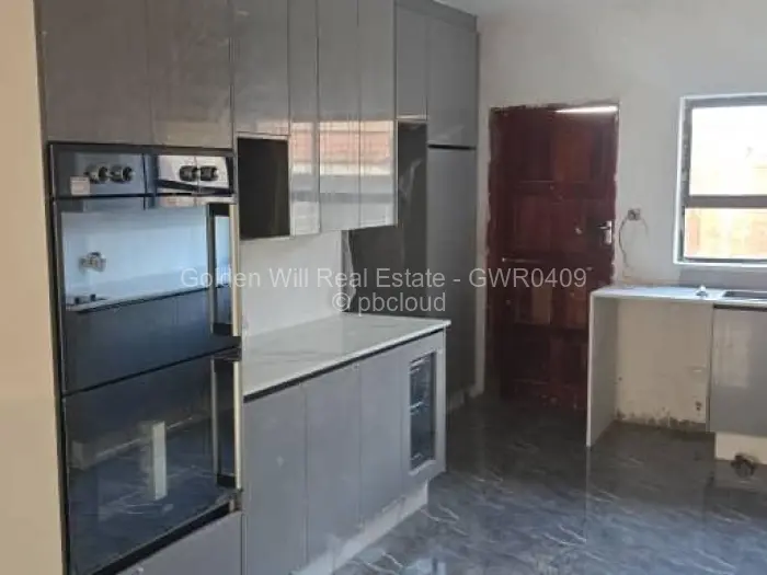 Townhouse/Complex/Cluster to Rent in Bluff Hill