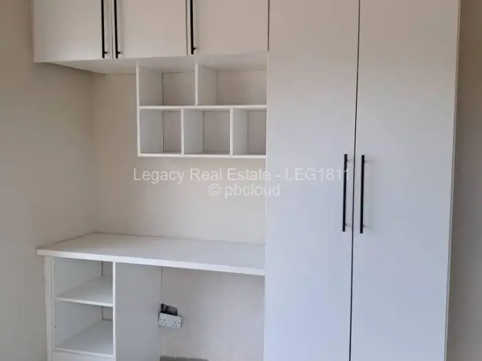 Townhouse/Complex/Cluster to Rent in Newlands