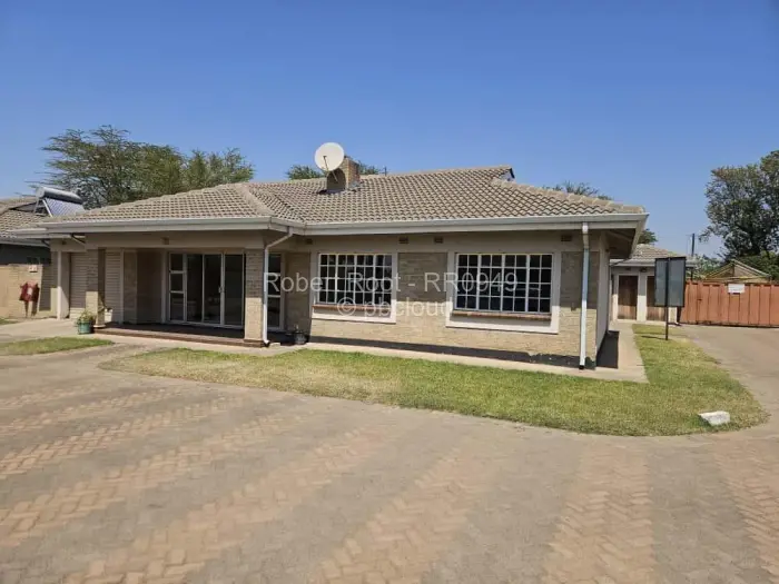 Townhouse/Cluster for Sale in Waterfalls, Harare