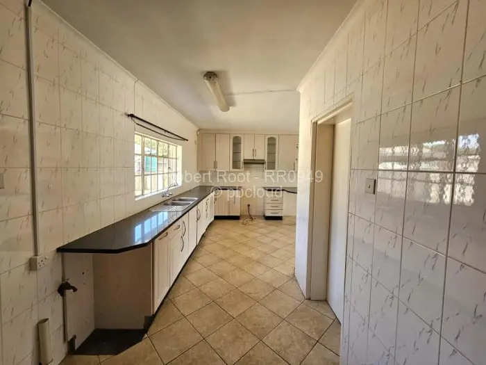 Townhouse/Cluster for Sale in Waterfalls, Harare