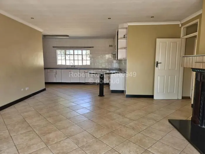 Townhouse/Cluster for Sale in Waterfalls, Harare