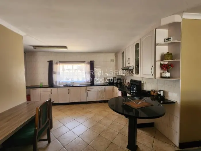 Townhouse/Complex/Cluster for Sale in Waterfalls, Harare