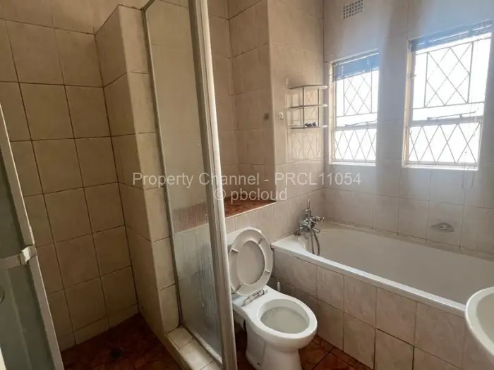 Townhouse/Complex/Cluster to Rent in Avenues