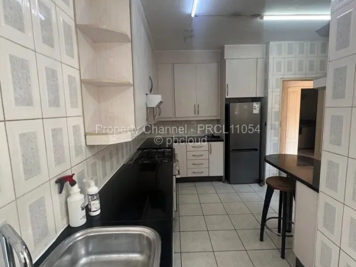 Townhouse/Complex/Cluster to Rent in Avenues
