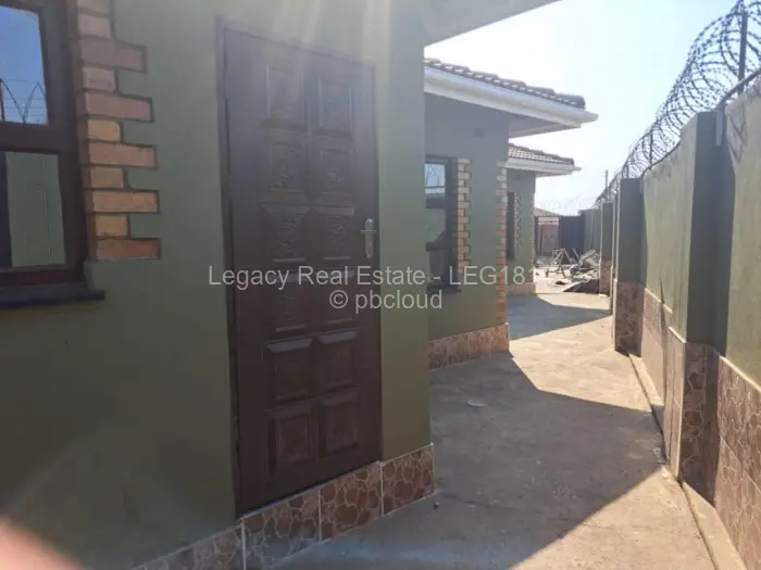 4 Bedroom House to Rent in Budiriro