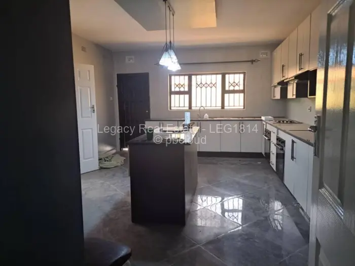 4 Bedroom House to Rent in Budiriro
