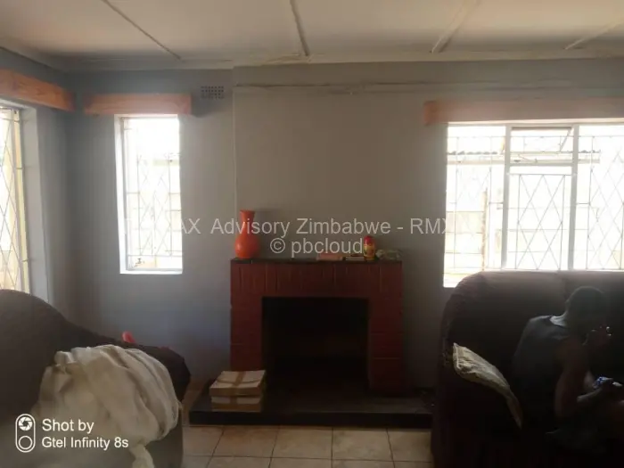 3 Bedroom House for Sale in Queens Park West, Bulawayo