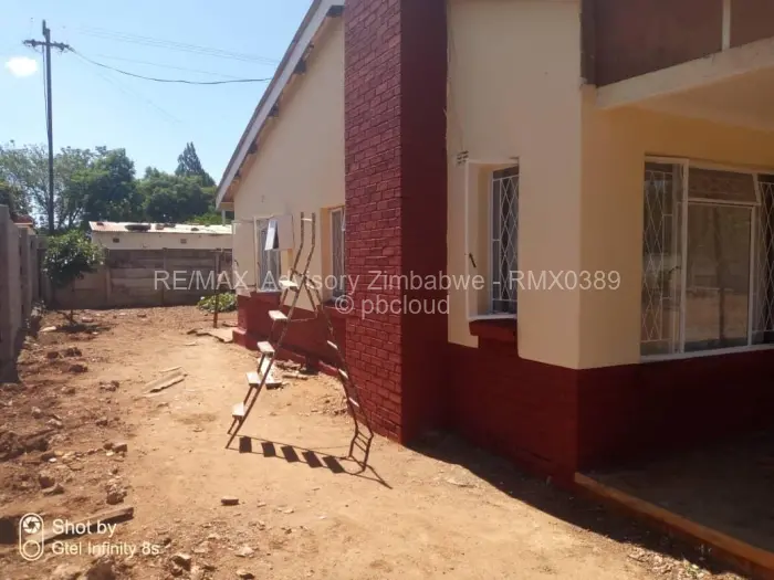 3 Bedroom House for Sale in Queens Park West, Bulawayo