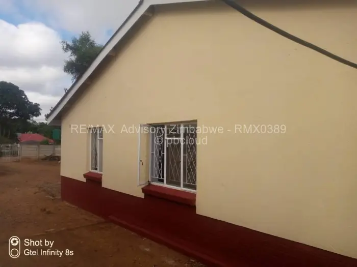 3 Bedroom House for Sale in Queens Park West, Bulawayo