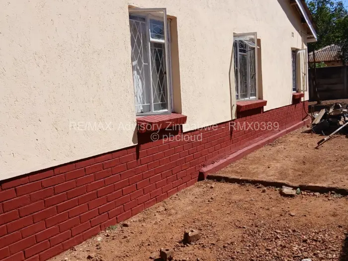 3 Bedroom House for Sale in Queens Park West, Bulawayo
