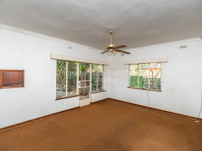 4 Bedroom House for Sale in Alexandra Park, Harare