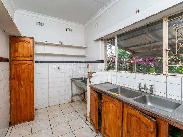 4 Bedroom House for Sale in Alexandra Park, Harare