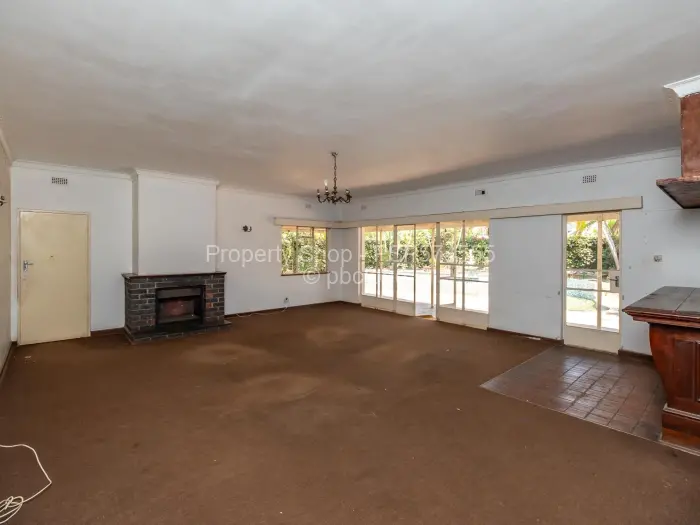 4 Bedroom House for Sale in Alexandra Park, Harare