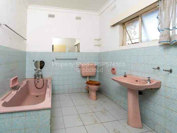 4 Bedroom House for Sale in Alexandra Park, Harare