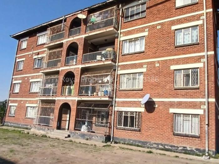 Flat/Apartment to Rent in Waterfalls, Harare