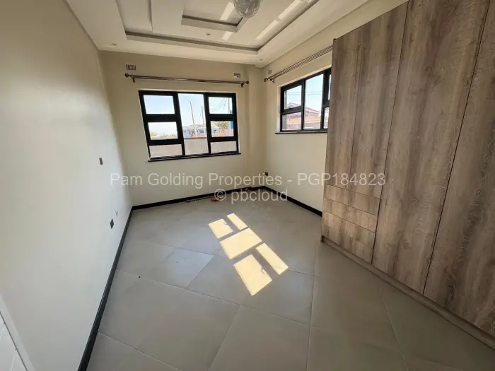 Townhouse/Complex/Cluster to Rent in Arlington