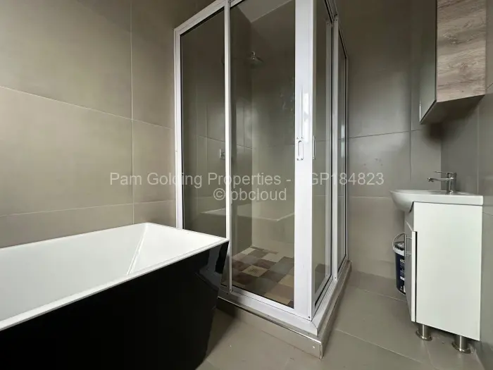 Townhouse/Cluster to Rent in Arlington, Harare