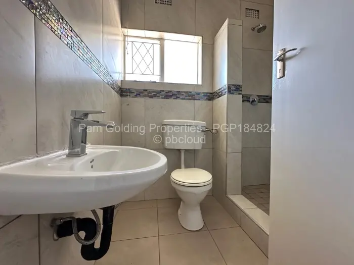 3 Bedroom House to Rent in Greystone Park