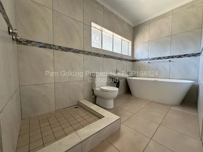 3 Bedroom House to Rent in Greystone Park