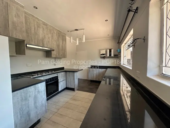 3 Bedroom House to Rent in Greystone Park