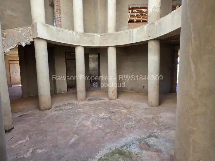 6 Bedroom House for Sale in Brookeview, Harare