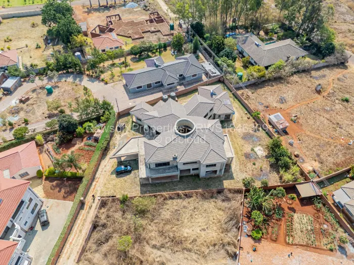6 Bedroom House for Sale in Brookeview, Harare