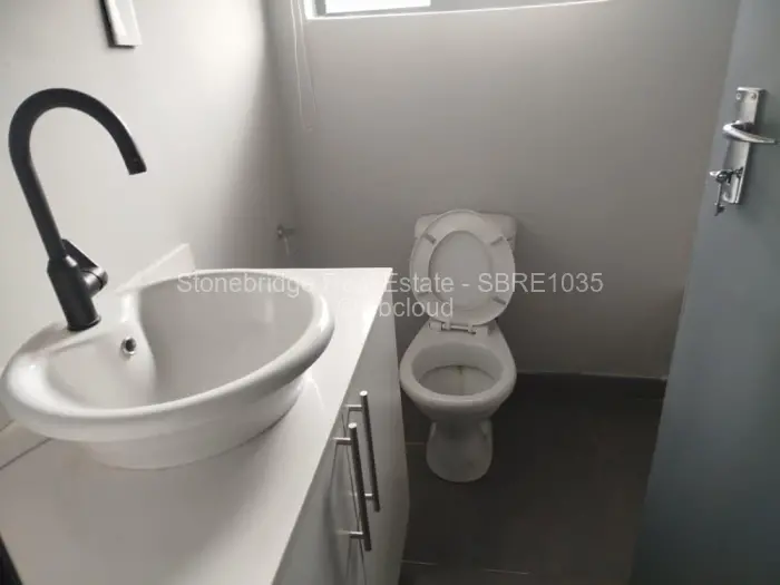 6 Bedroom House to Rent in Hillside Byo, Bulawayo