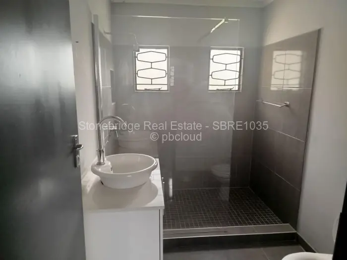 6 Bedroom House to Rent in Hillside Byo, Bulawayo