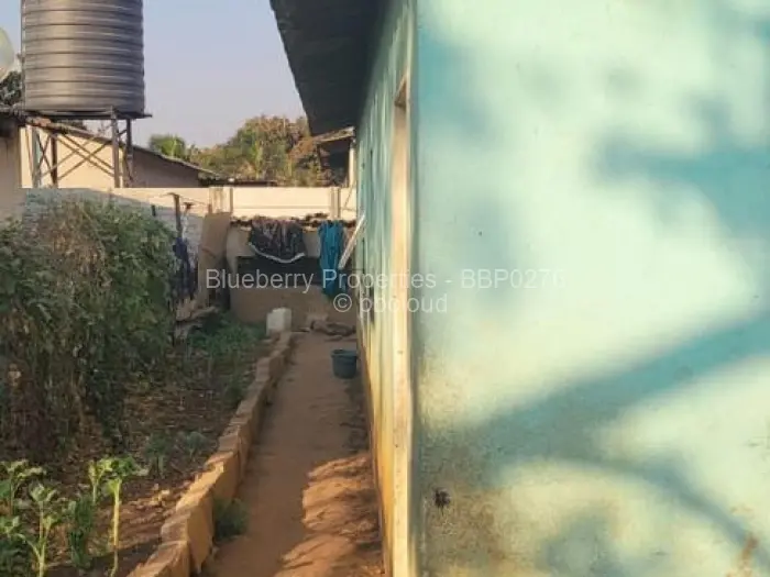 5 Bedroom House for Sale in Glen View, Harare