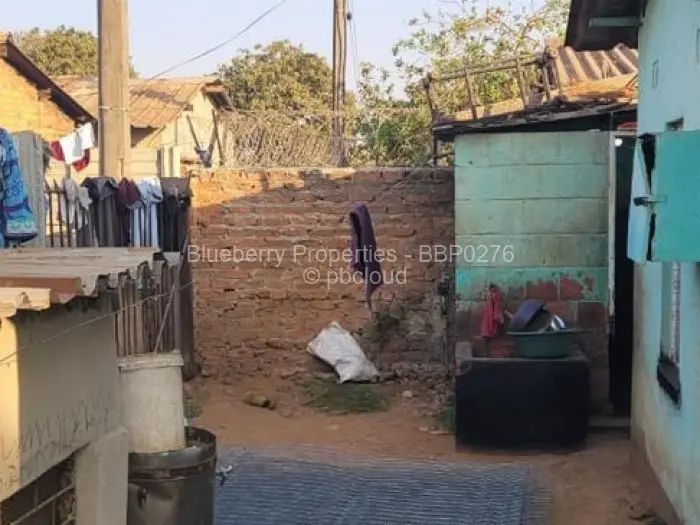 5 Bedroom House for Sale in Glen View, Harare