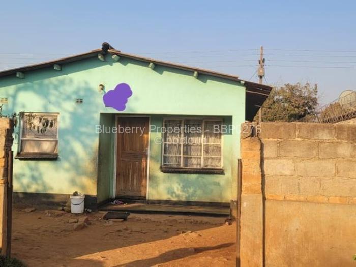 5 Bedroom House for Sale in Glen View, Harare