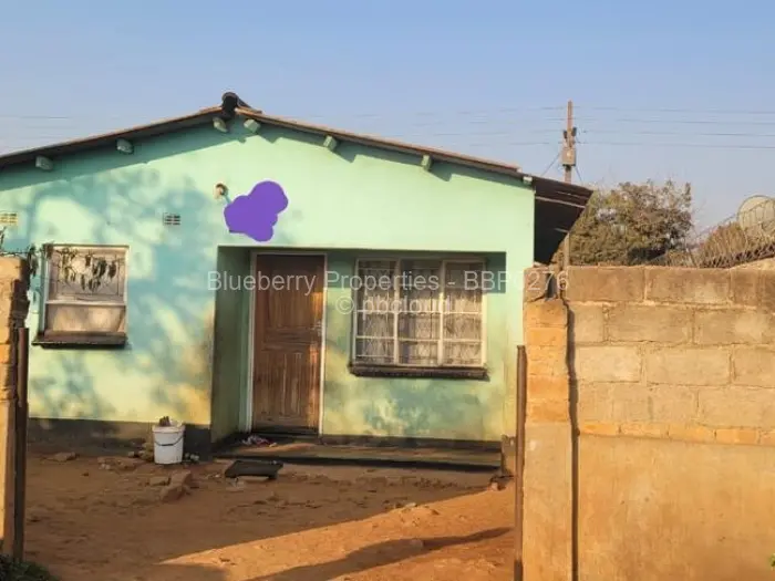 5 Bedroom House for Sale in Glen View, Harare