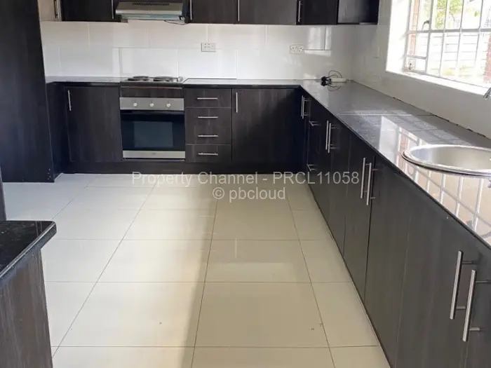 Townhouse/Cluster to Rent in Borrowdale Brooke