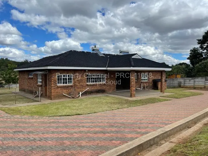 Townhouse/Cluster to Rent in Borrowdale Brooke