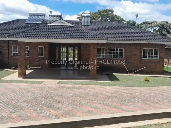 Townhouse/Cluster to Rent in Borrowdale Brooke